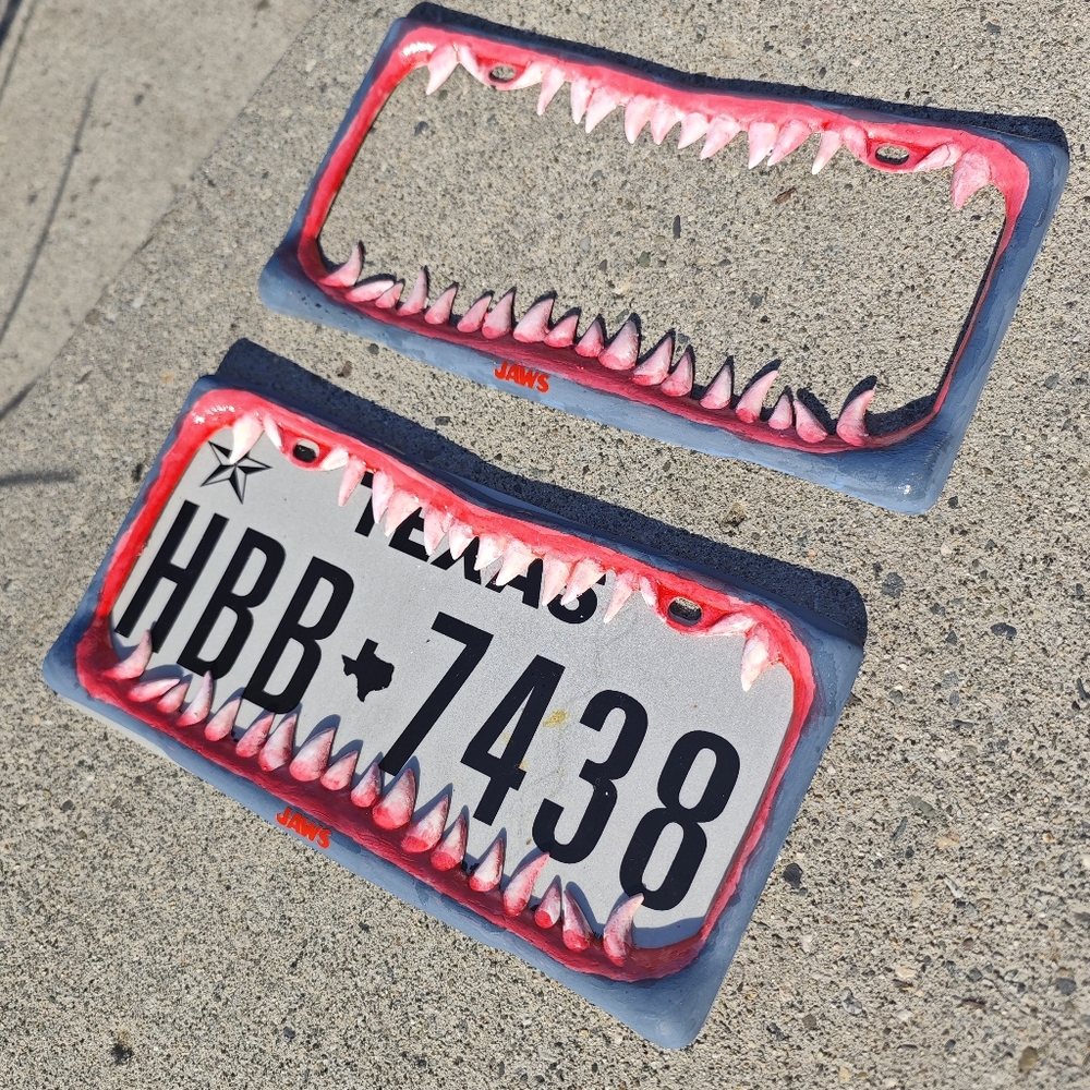 Single Jaws Shark Teeth License Plate Frame